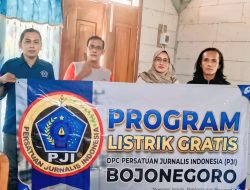 Sambut HUT RI Ke – 81 juga Harlah PJI Ke 28, PJI Bojonegoro Kembali Salurkan Bantuan Listrik Gratis
